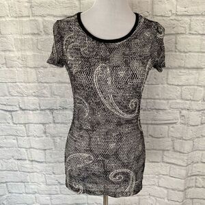 BKE women M short sleeve semi sheer black & white patterned top